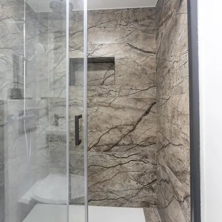 Apartment - Saint Gilles 22 *
